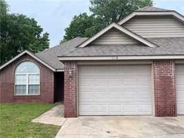 featured image of 2438 S Rill St