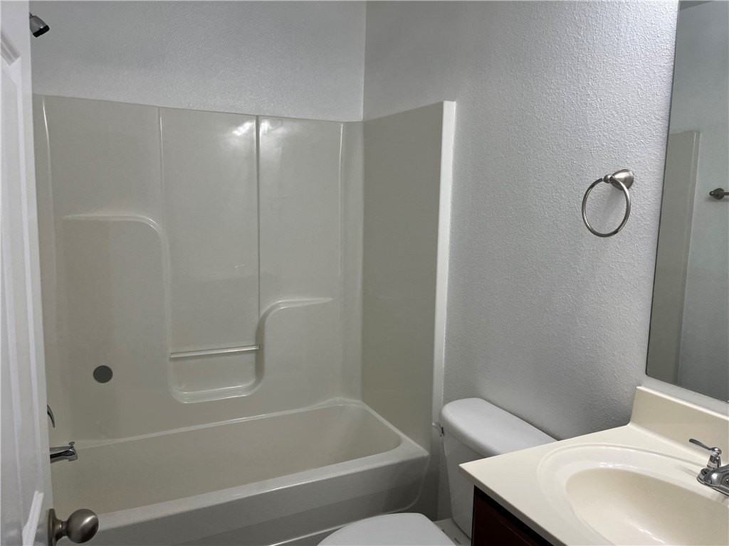 2438 S Rill St - Photo 6 of 6