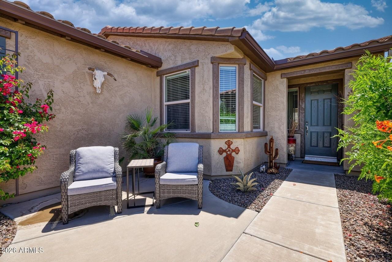13075 W Desert Vista Trl - Photo 2 of 37