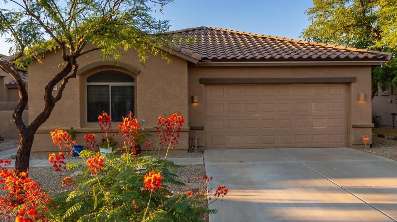 17536 W Desert View Ln - Photo 2 of 45