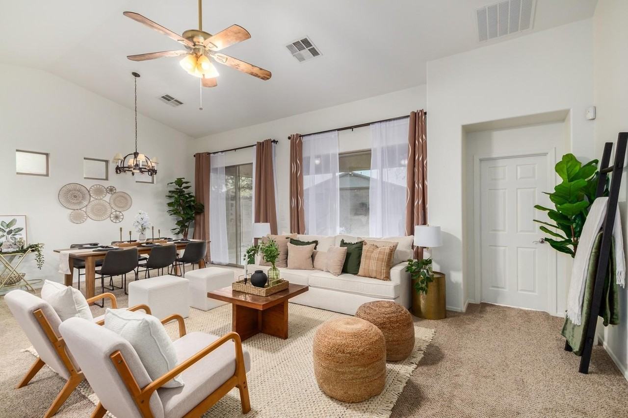 17536 W Desert View Ln - Photo 3 of 45