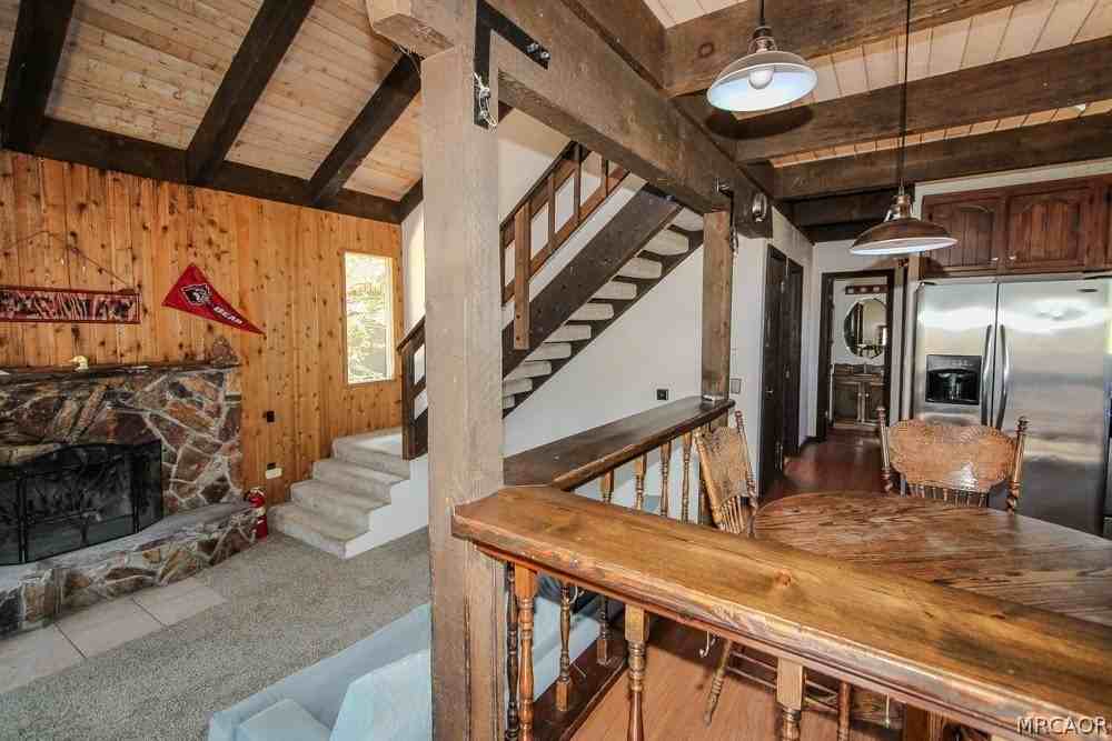 1208 Aspen Dr - Photo 3 of 49