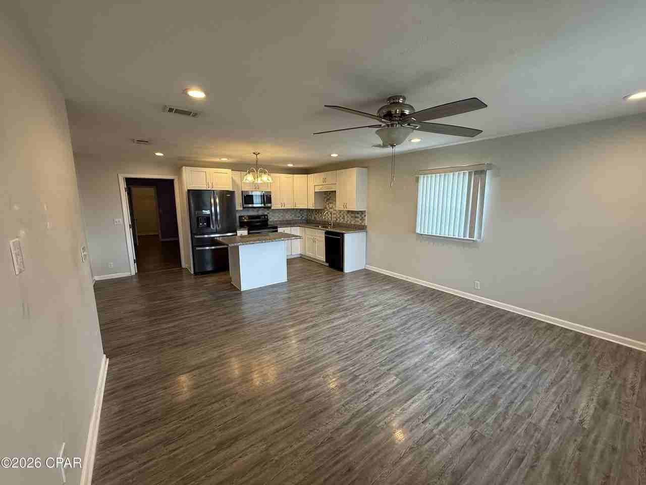 1501 Louisiana Ave - Photo 2 of 18