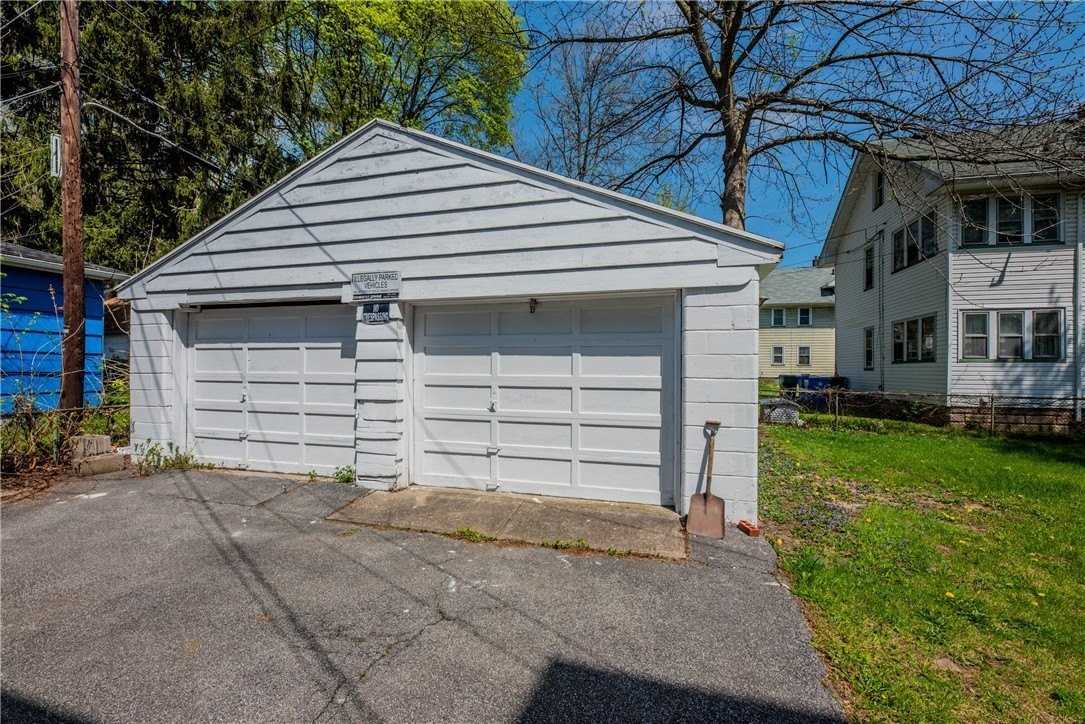 575 Woodbine Ave #3 - Photo 2 of 25