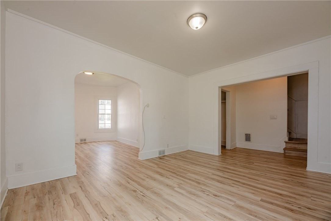 575 Woodbine Ave #3 - Photo 5 of 25
