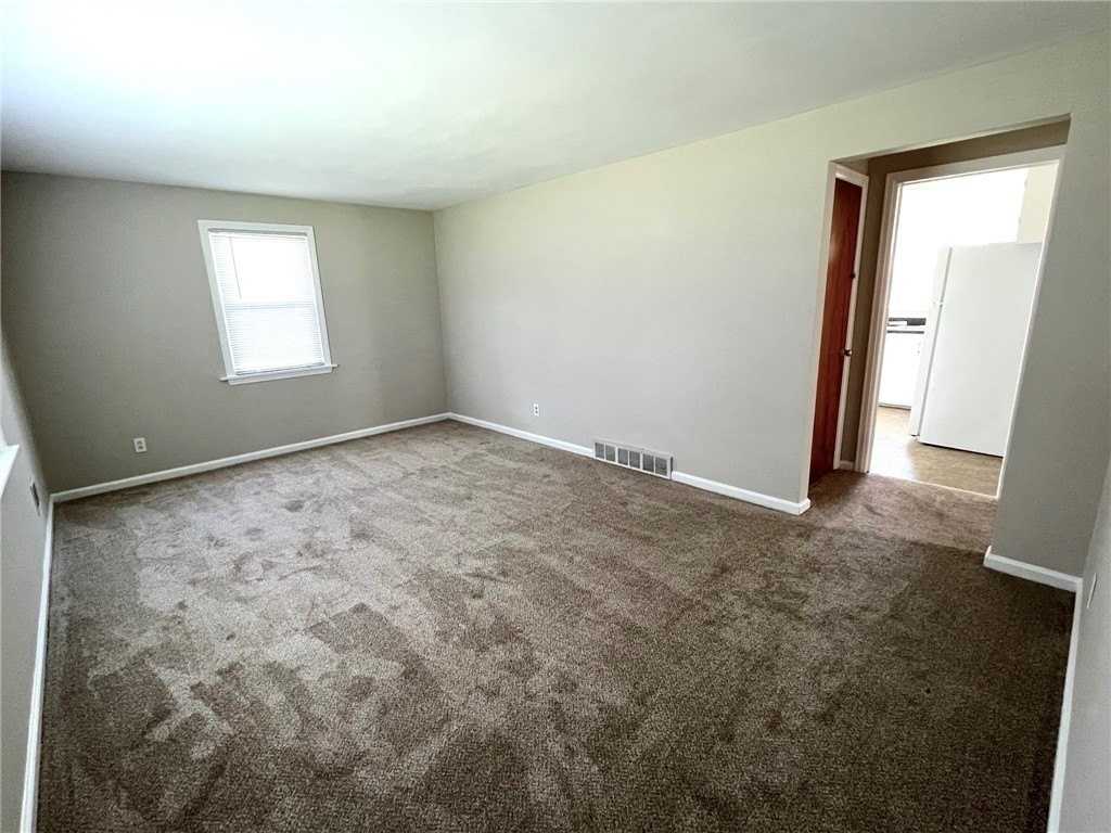 2431 Westside Dr - Photo 7 of 18