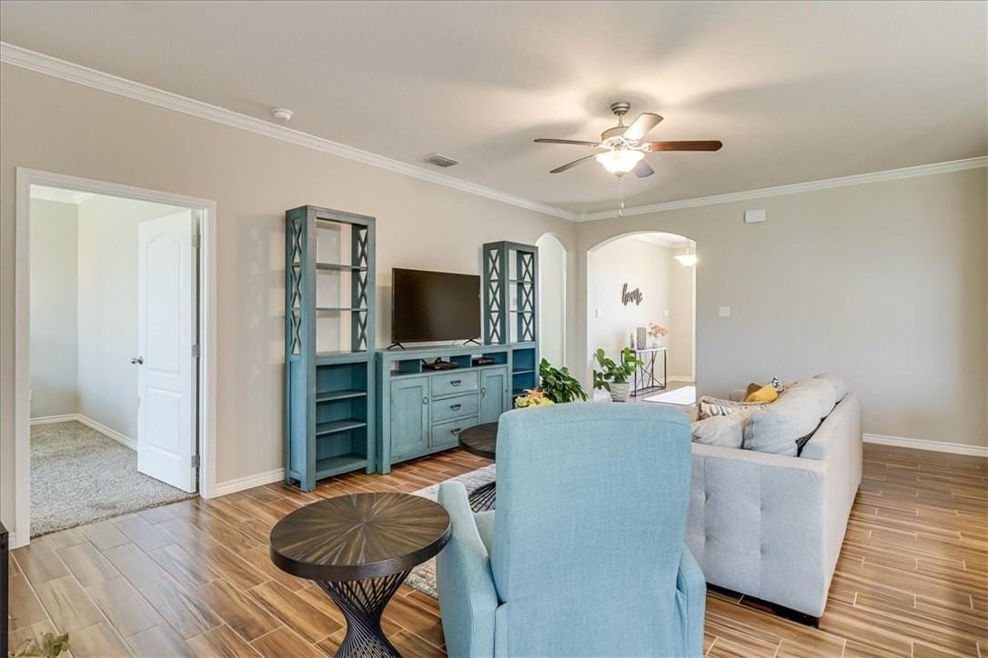 7610 Quartz Dr - Photo 6 of 40