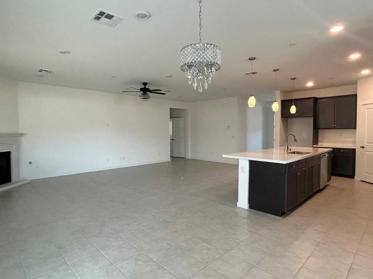40082 Catania Ct - Photo 2 of 20