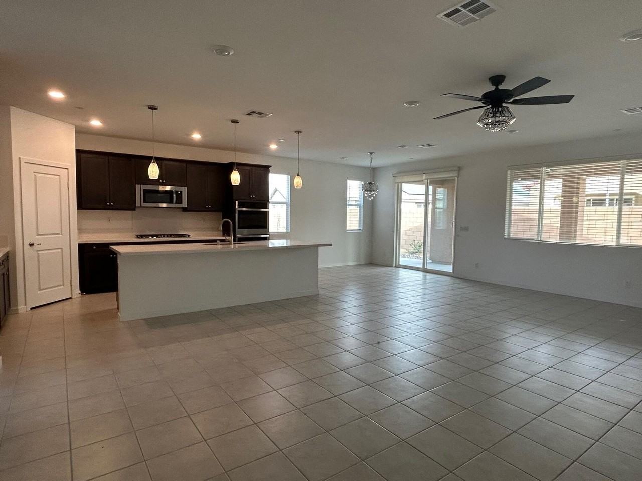 40082 Catania Ct - Photo 5 of 20