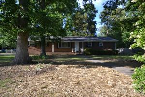 featured image of 501 White Oak Ln