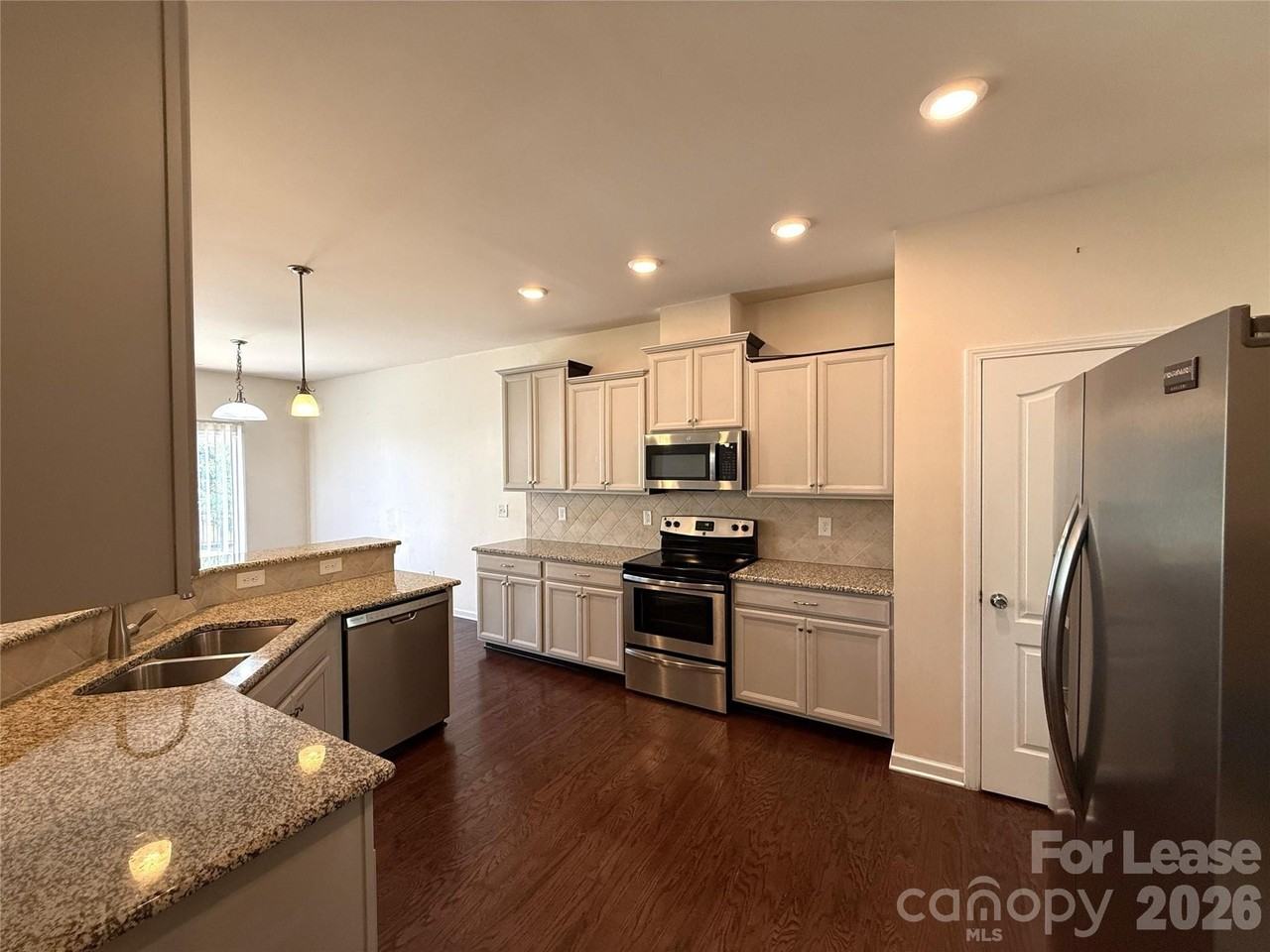 6911 Agnew Dr - Photo 5 of 24