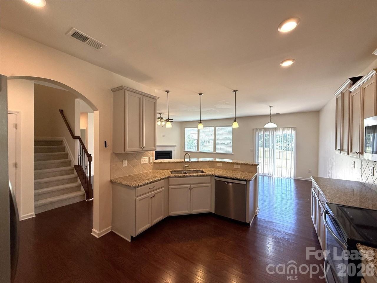 6911 Agnew Dr - Photo 6 of 24