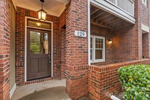featured image of 129 Grandin Rd