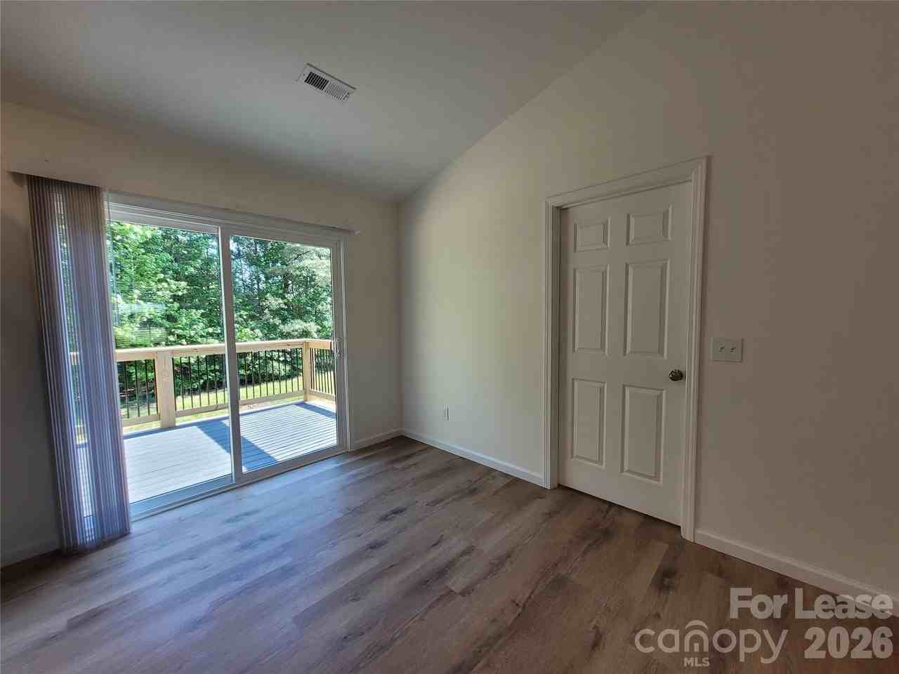 115 Dorchester Ln - Photo 6 of 14