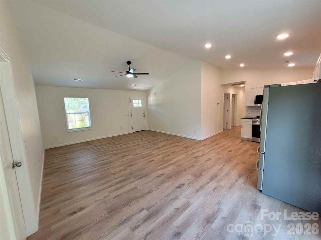 115 Dorchester Ln - Photo 7 of 14