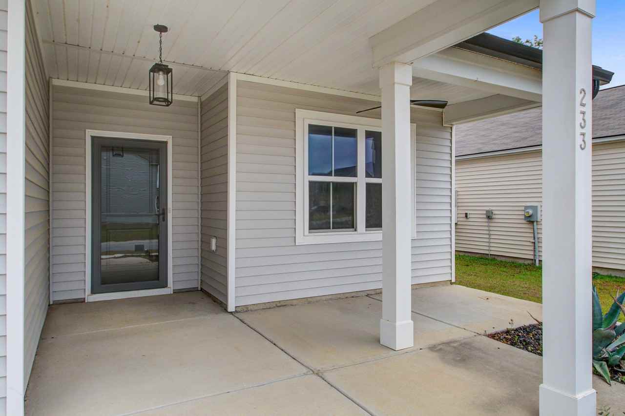 233 W Bradford Pointe Dr - Photo 5 of 50