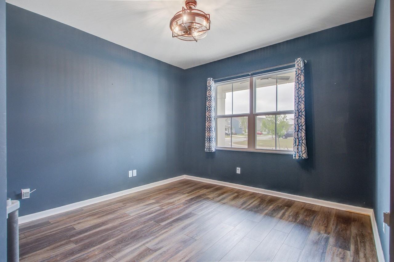 233 W Bradford Pointe Dr - Photo 7 of 50