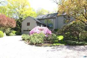 featured image of 8 Bayberry Rdg Rd