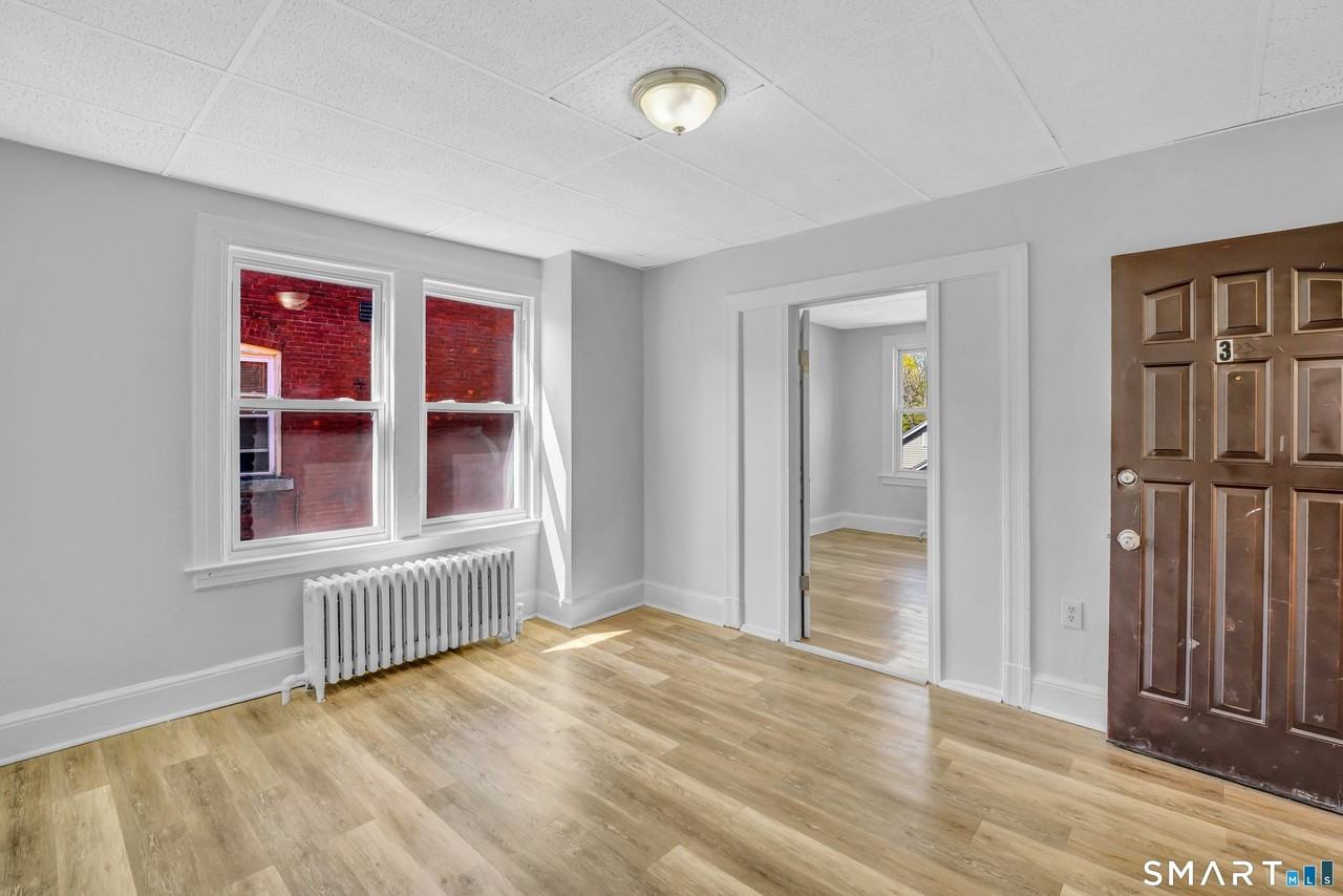 22 Harper St #3 - Photo 3 of 5