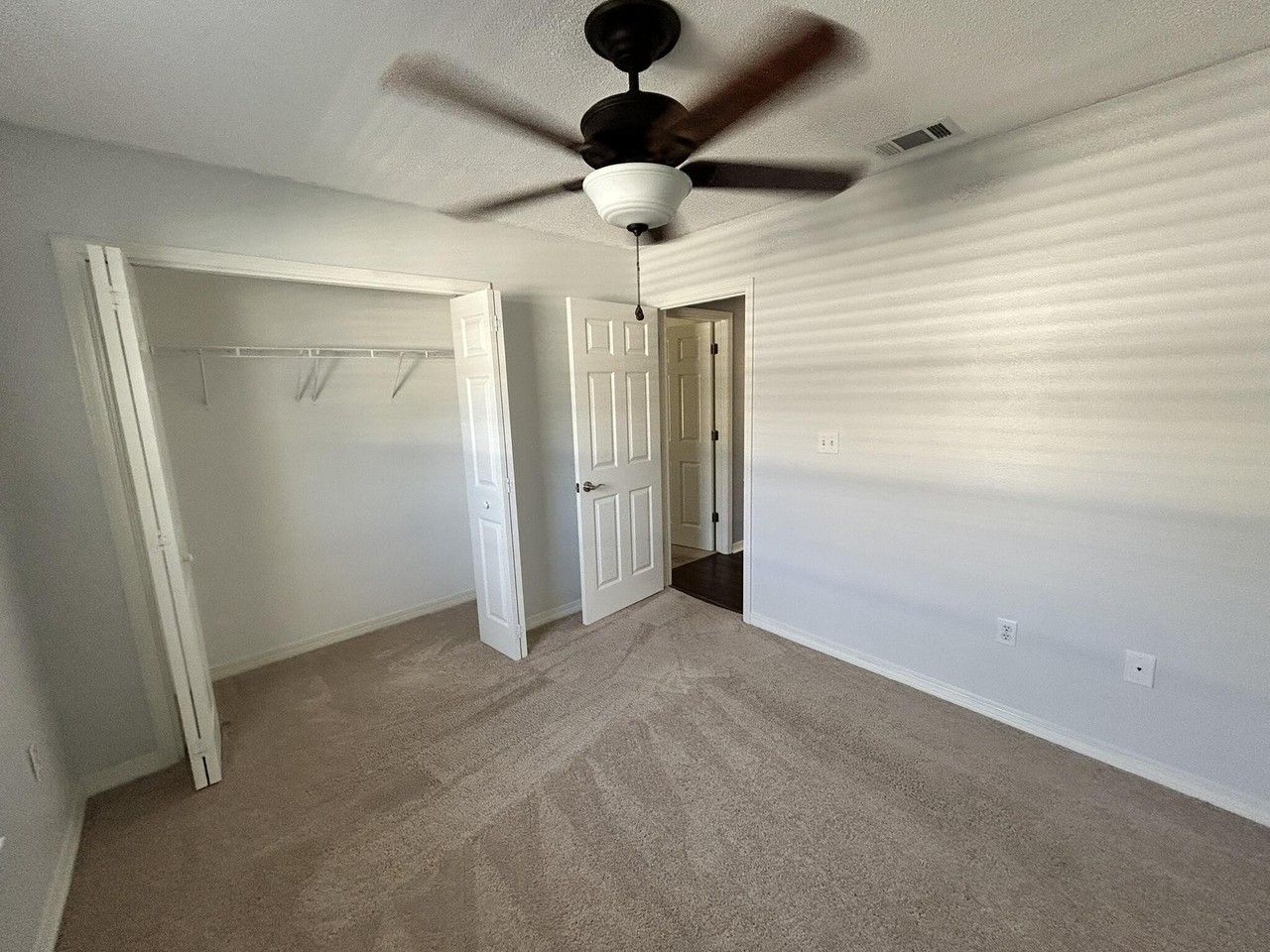 2942 Sholtz Ave - Photo 5 of 13