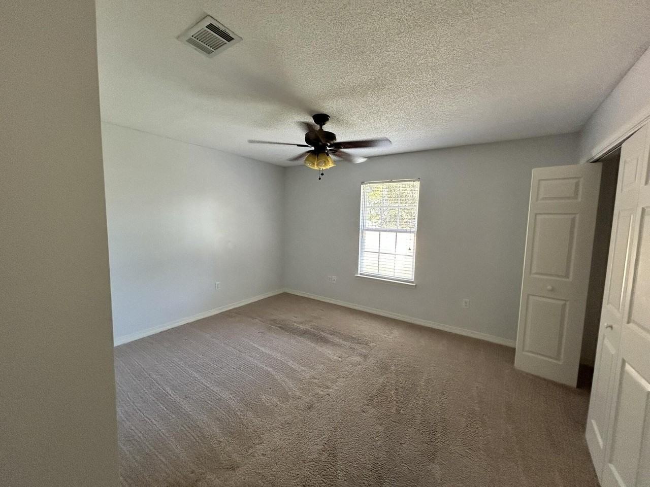 2942 Sholtz Ave - Photo 6 of 13