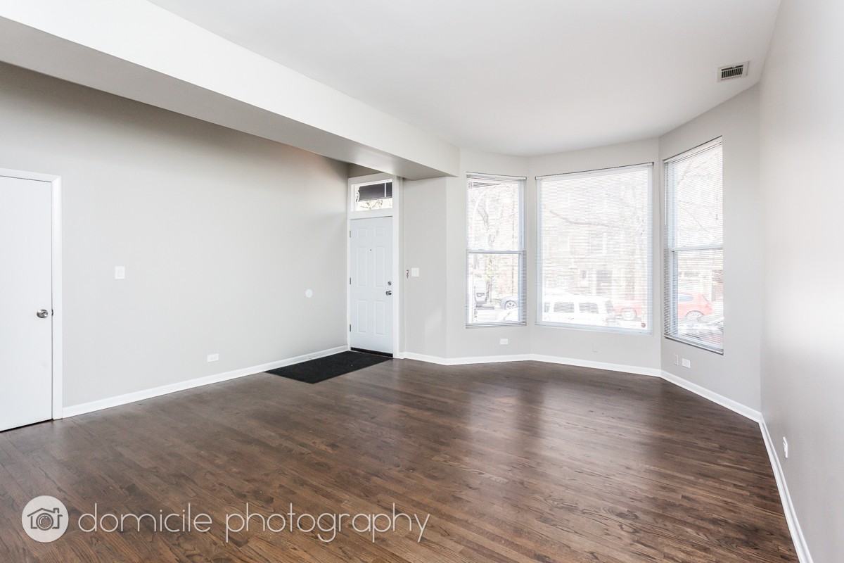 1057 W Cornelia Ave #1 - Photo 5 of 21