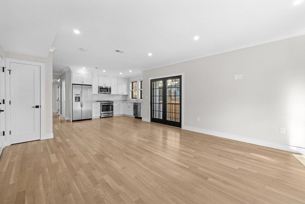 279 Lamartine St - Photo 7 of 20