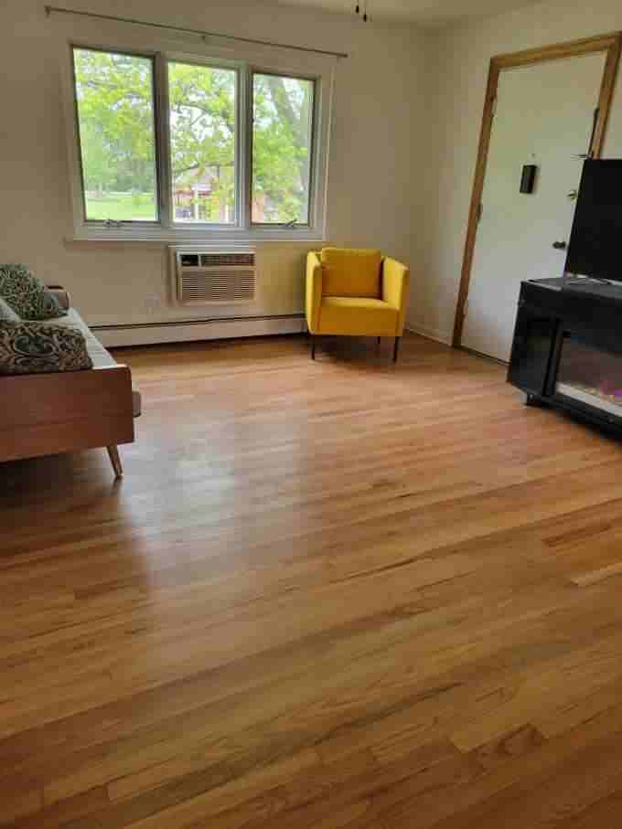 1725 Howard Ave #201 - Photo 3 of 10