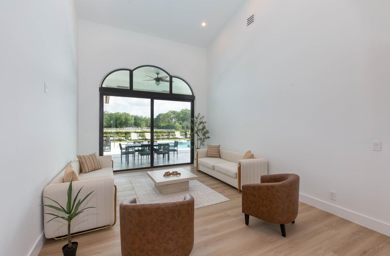 14367 Belmont Trce - Photo 4 of 46