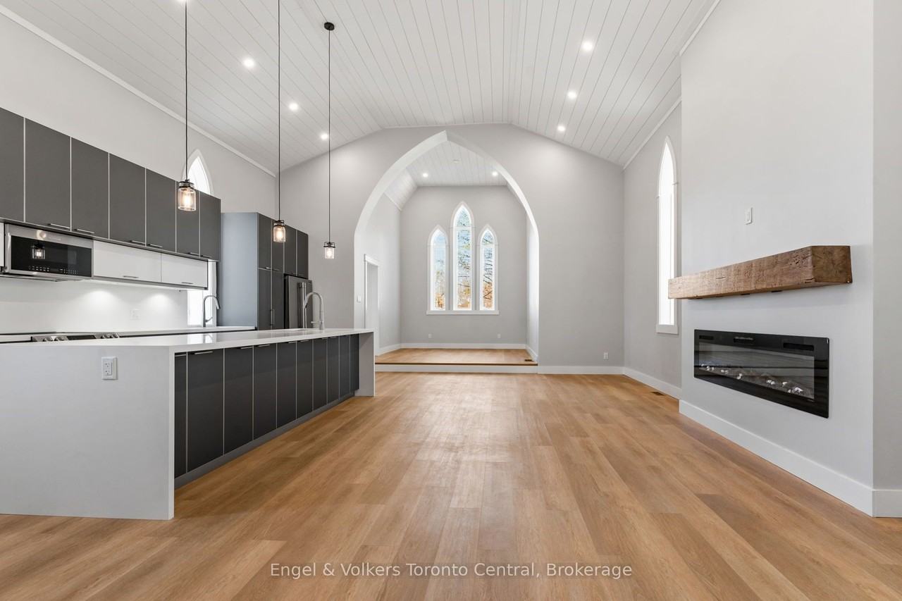 57 Crawford St - Photo 5 of 40