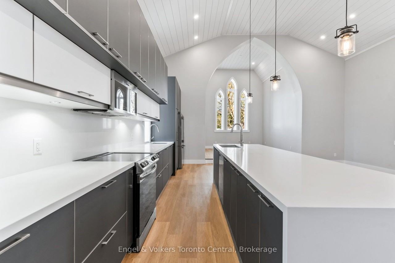 57 Crawford St - Photo 7 of 40