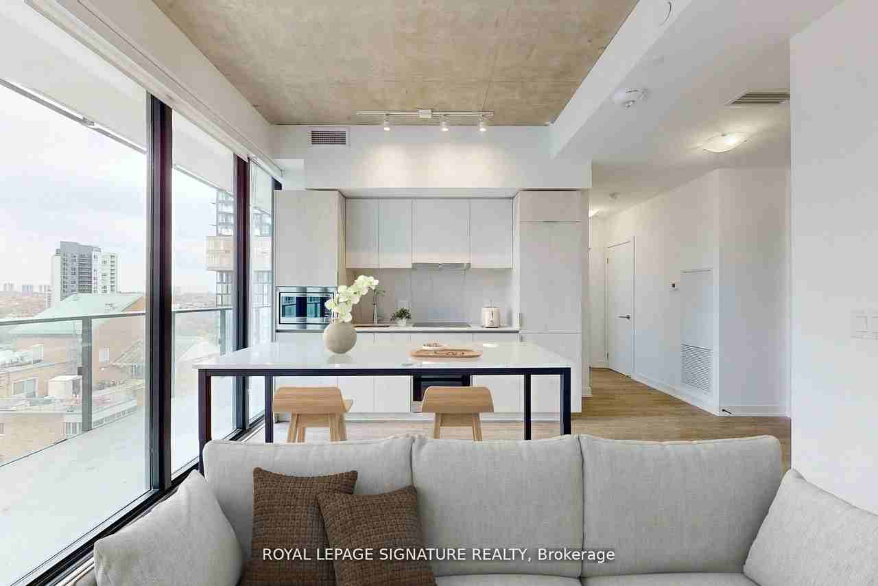 11 Yorkville Avenue - Photo 4 of 26