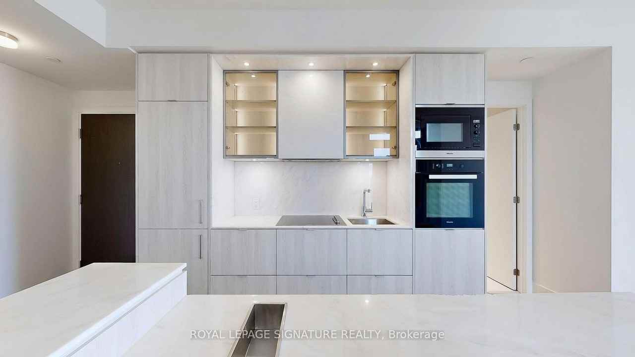 11 Yorkville Avenue - Photo 5 of 26