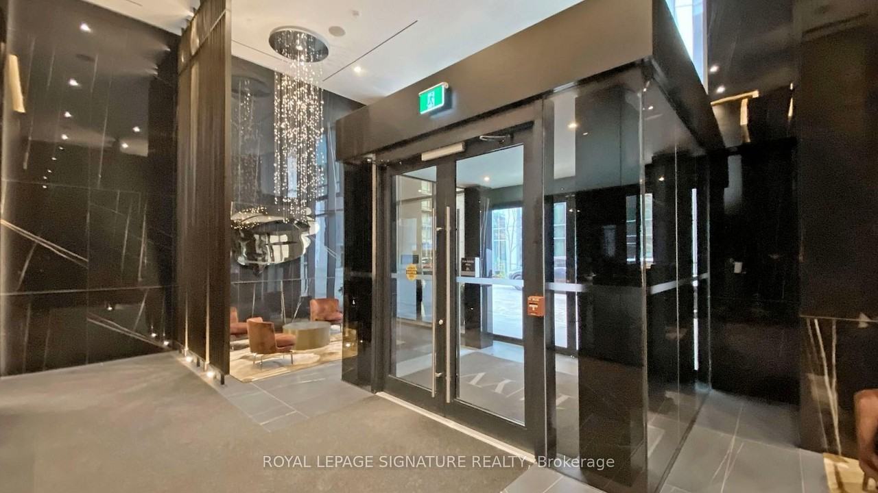 11 Yorkville Avenue - Photo 14