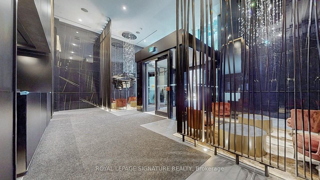 11 Yorkville Avenue - Photo 15