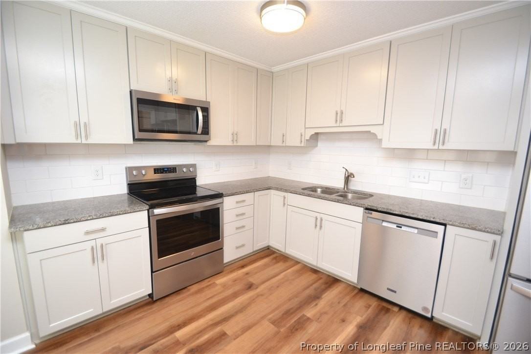 110 Riverwalk Cir - Photo 7 of 43