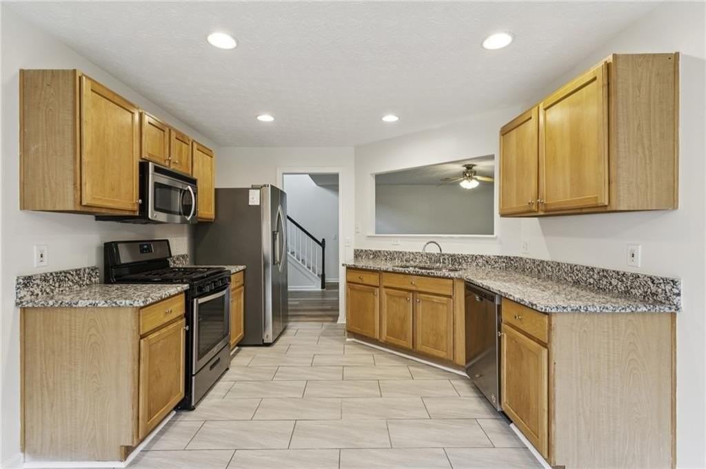 208 Carrington Way - Photo 3 of 29