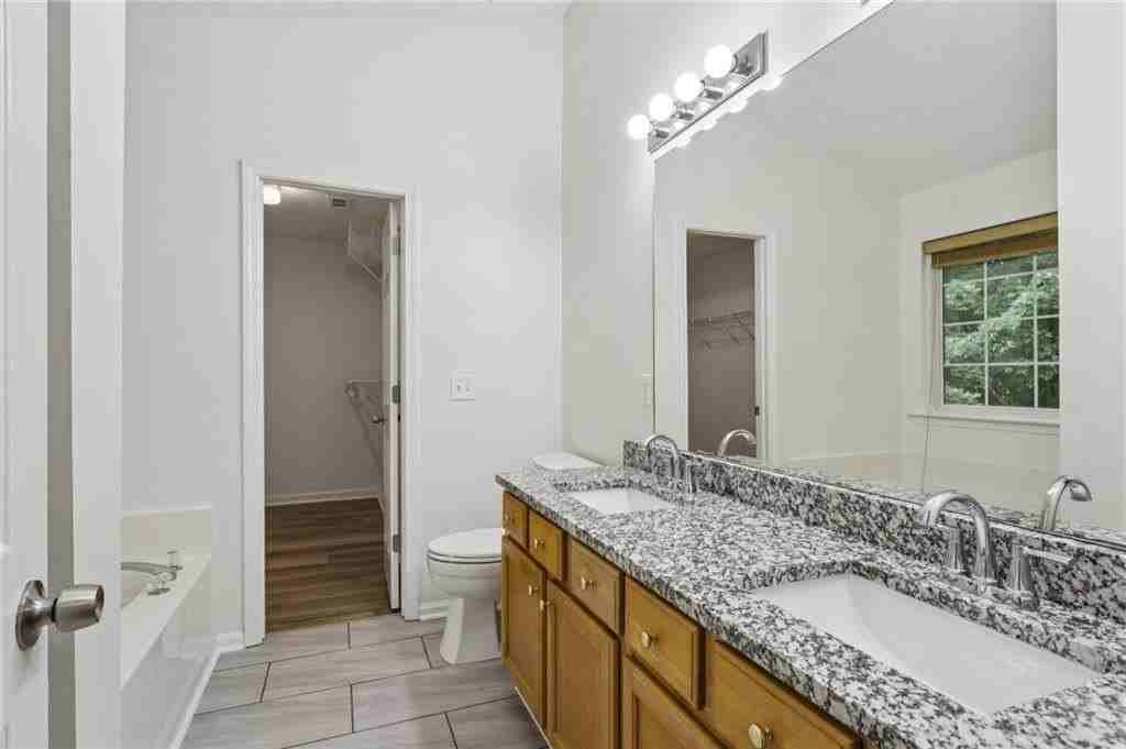 208 Carrington Way - Photo 4 of 29
