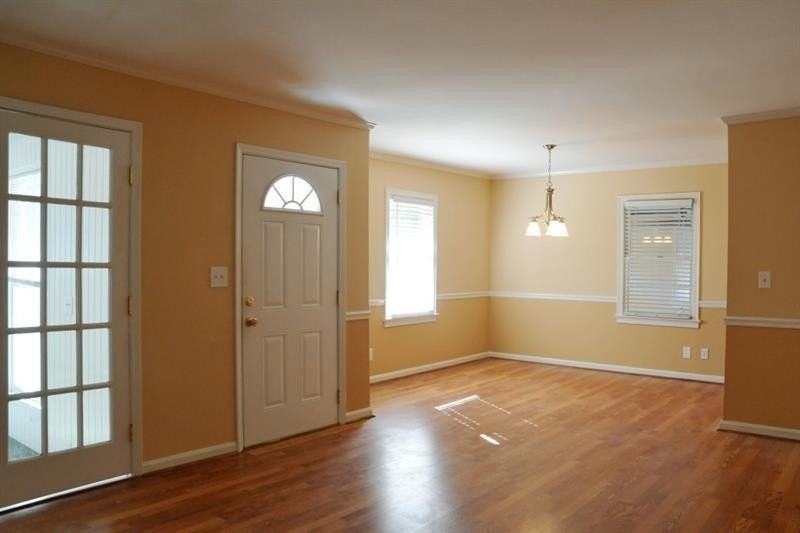 1278 Fairhill Ln Ne - Photo 5 of 25