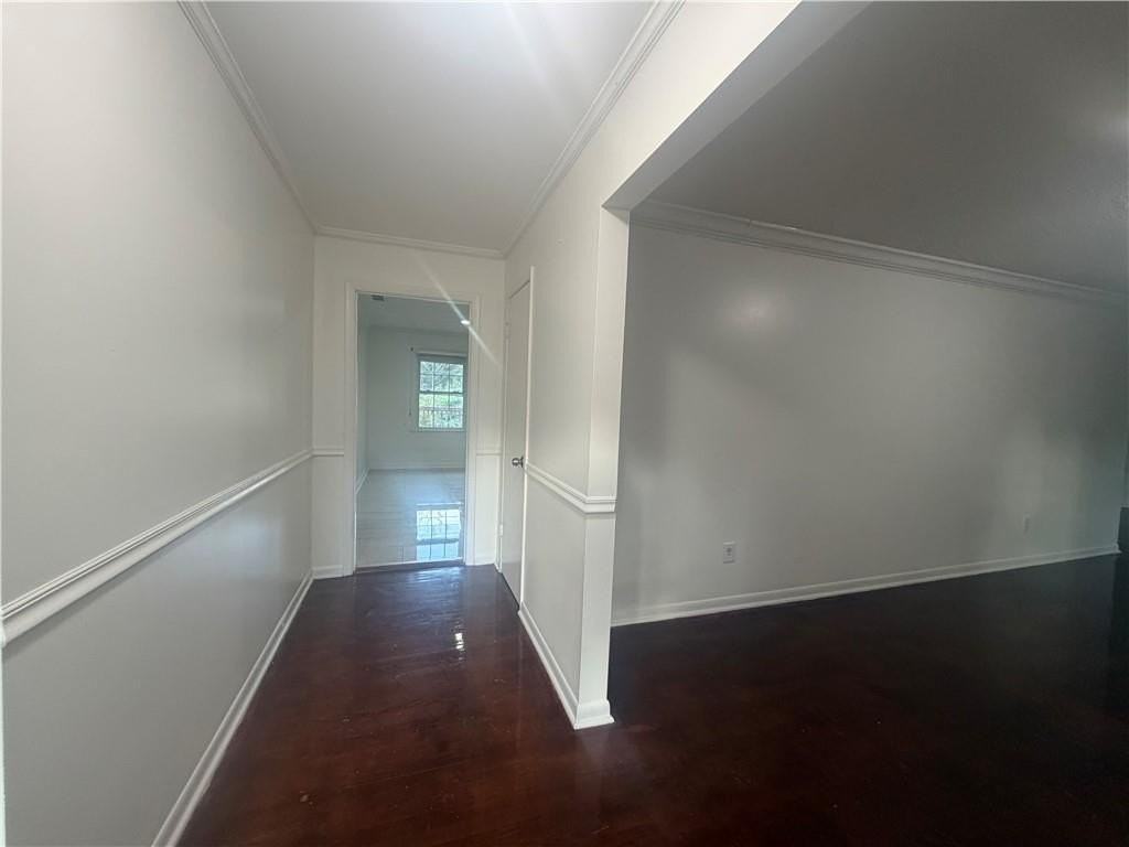 981 Woodward Park Dr - Photo 6 of 24