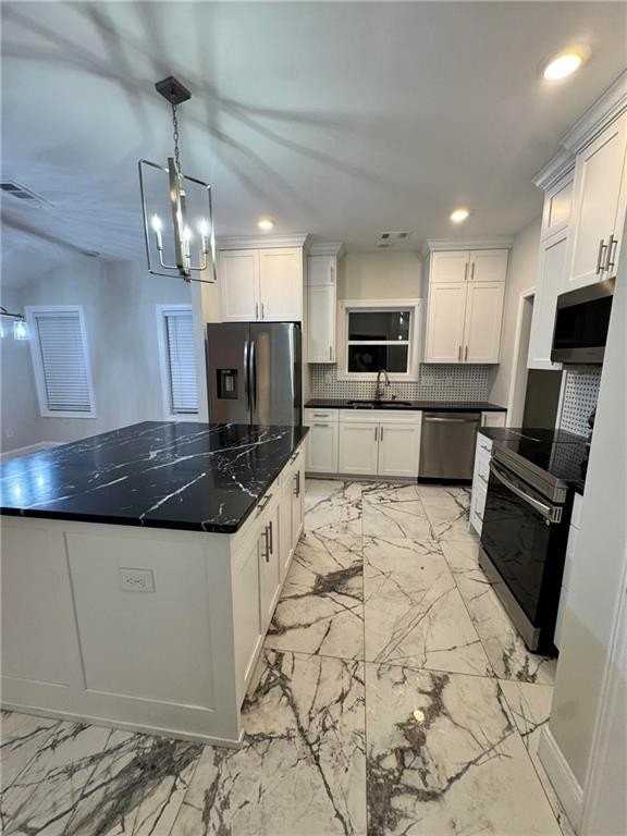 2783 Grand Ave Sw - Photo 5 of 18