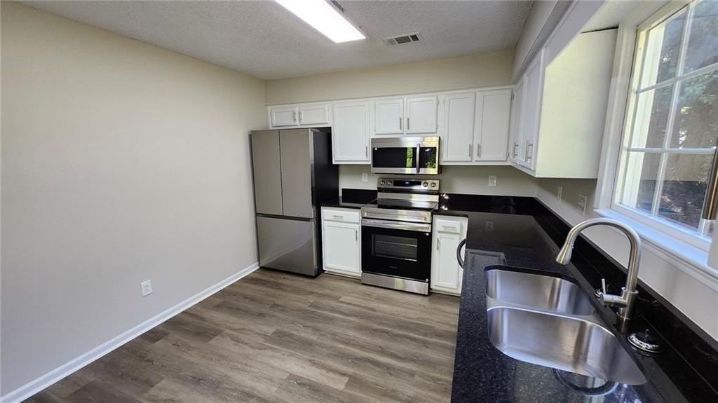 7847 Sugarland Dr - Photo 4 of 16