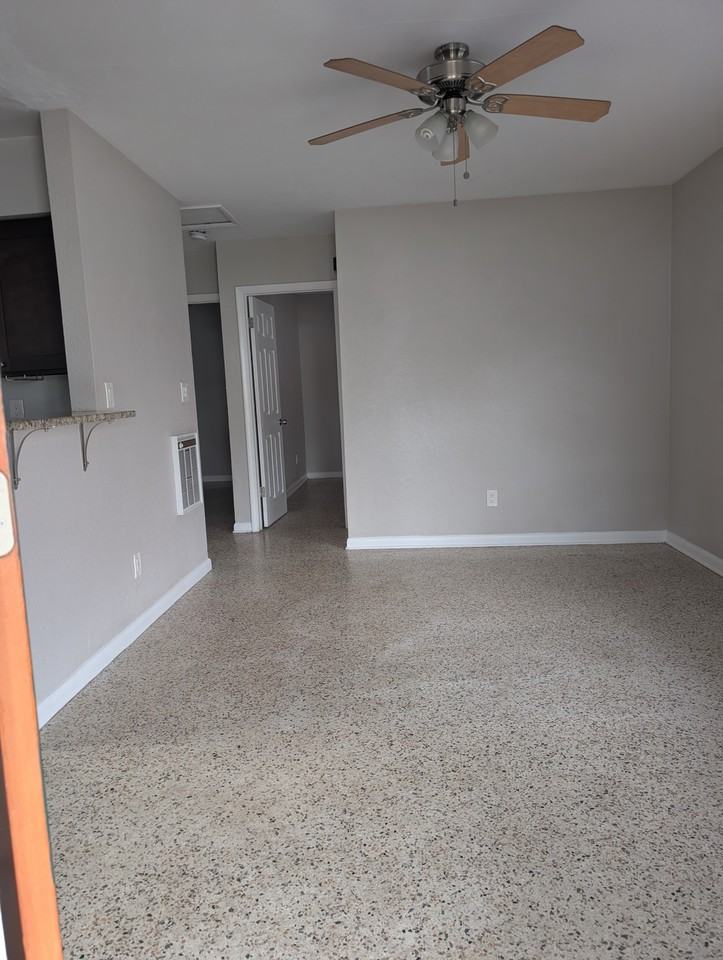 3100 E Jefferson St #3100 - Photo 5 of 12