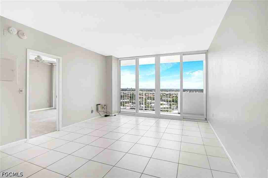 140 Seaview Ct Seaview Court #1504 - Photo 3 of 24