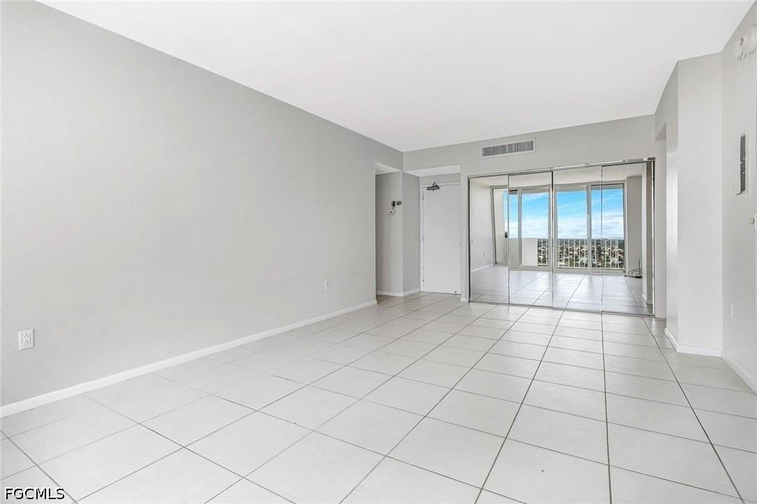 140 Seaview Ct Seaview Court #1504 - Photo 5 of 24