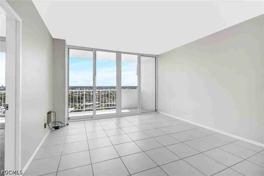 140 Seaview Ct Seaview Court #1504 - Photo 6 of 24