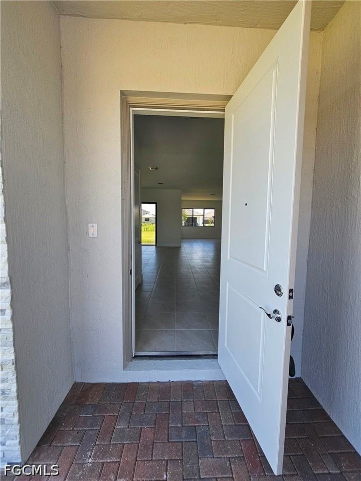 5166 Julienne Rd - Photo 3 of 24