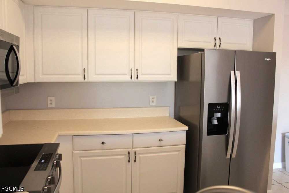 15605 Ocean Walk Cir #303 - Photo 7 of 25