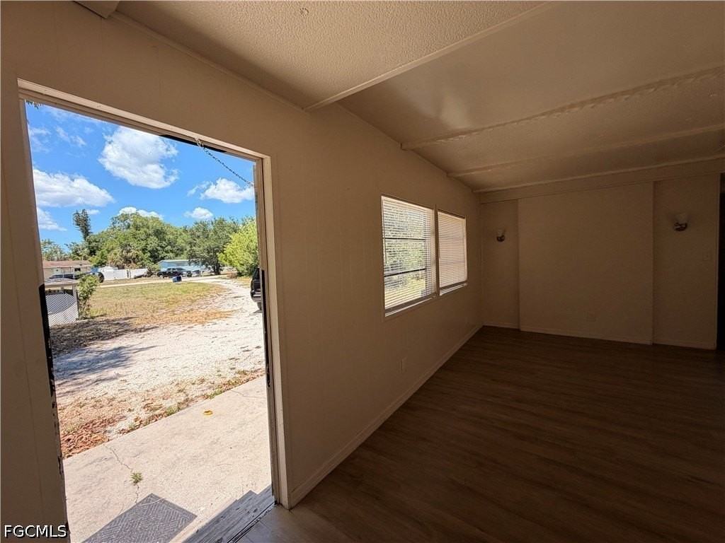 8205 Suncoast Dr - Photo 2 of 12