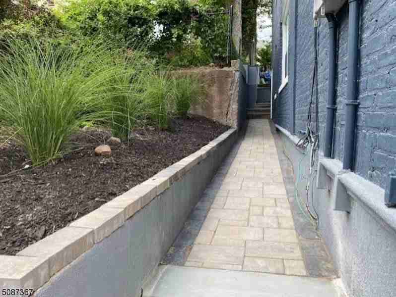40 Wheeler St #2 - Photo 4 of 17